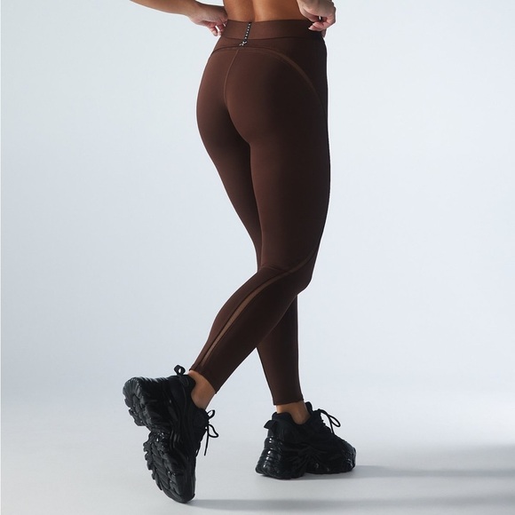 Savage X Fenty Flow High-Waist Trimmed Leggings (Size L) - Picture 5 of 16